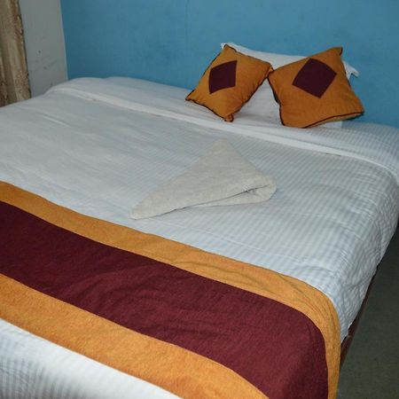 Kings Land Hotel Катманду Екстериор снимка